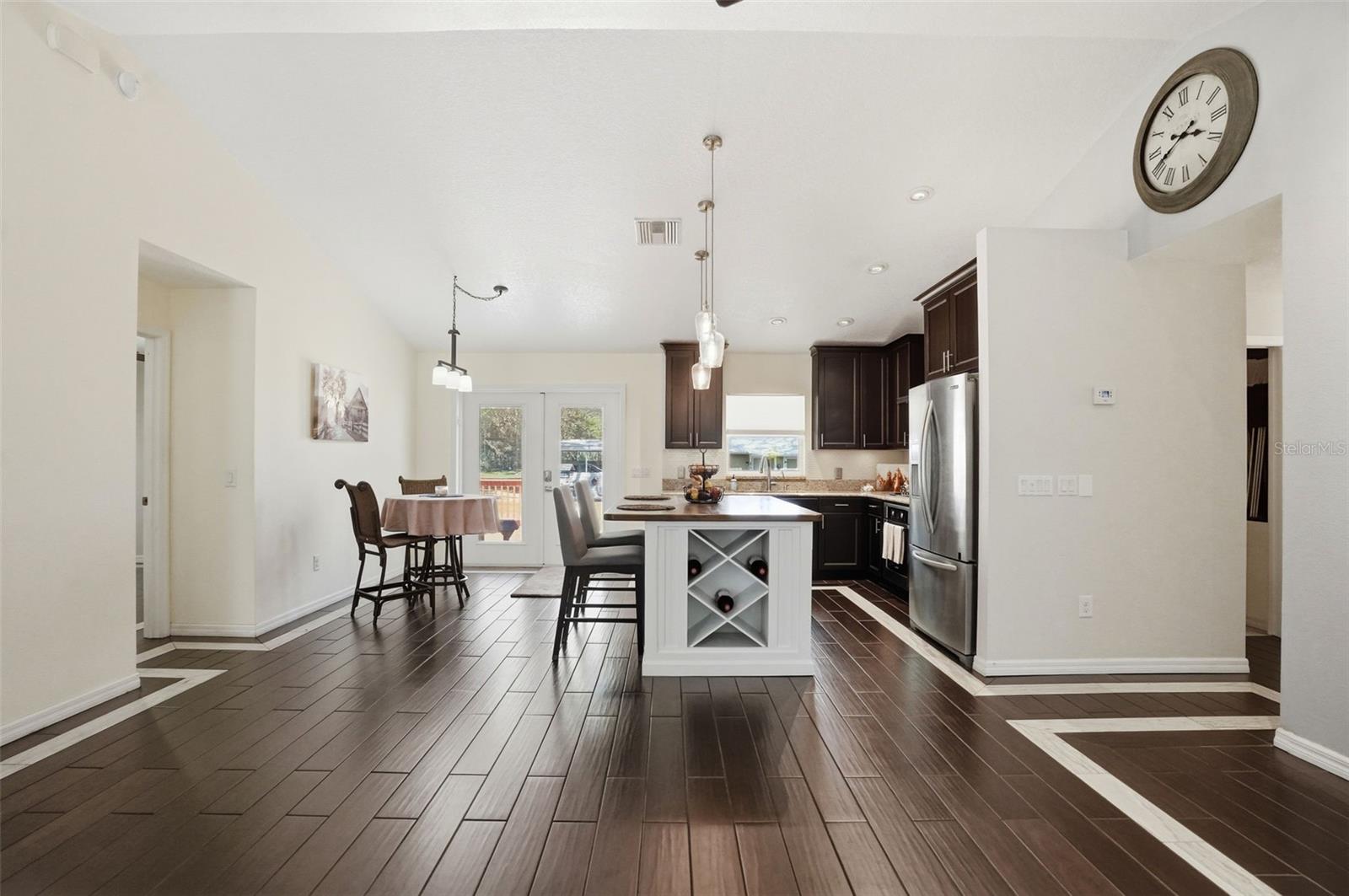 Image 32 of 99 For 7037 Cr 625  