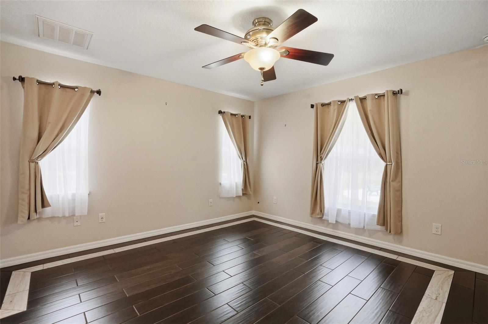 Image 33 of 99 For 7037 Cr 625  