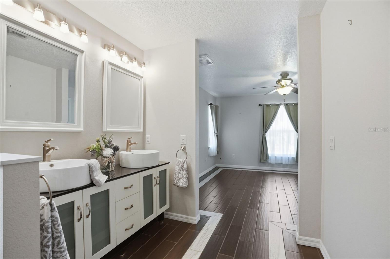 Image 39 of 99 For 7037 Cr 625  