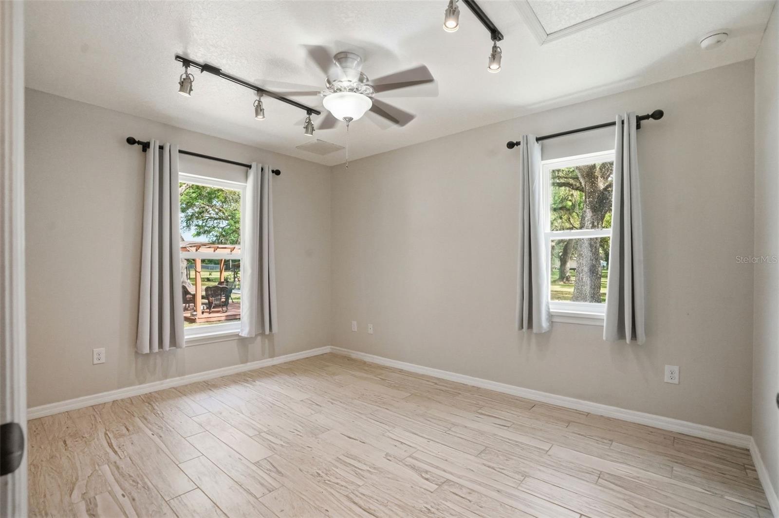 Image 45 of 99 For 7037 Cr 625  