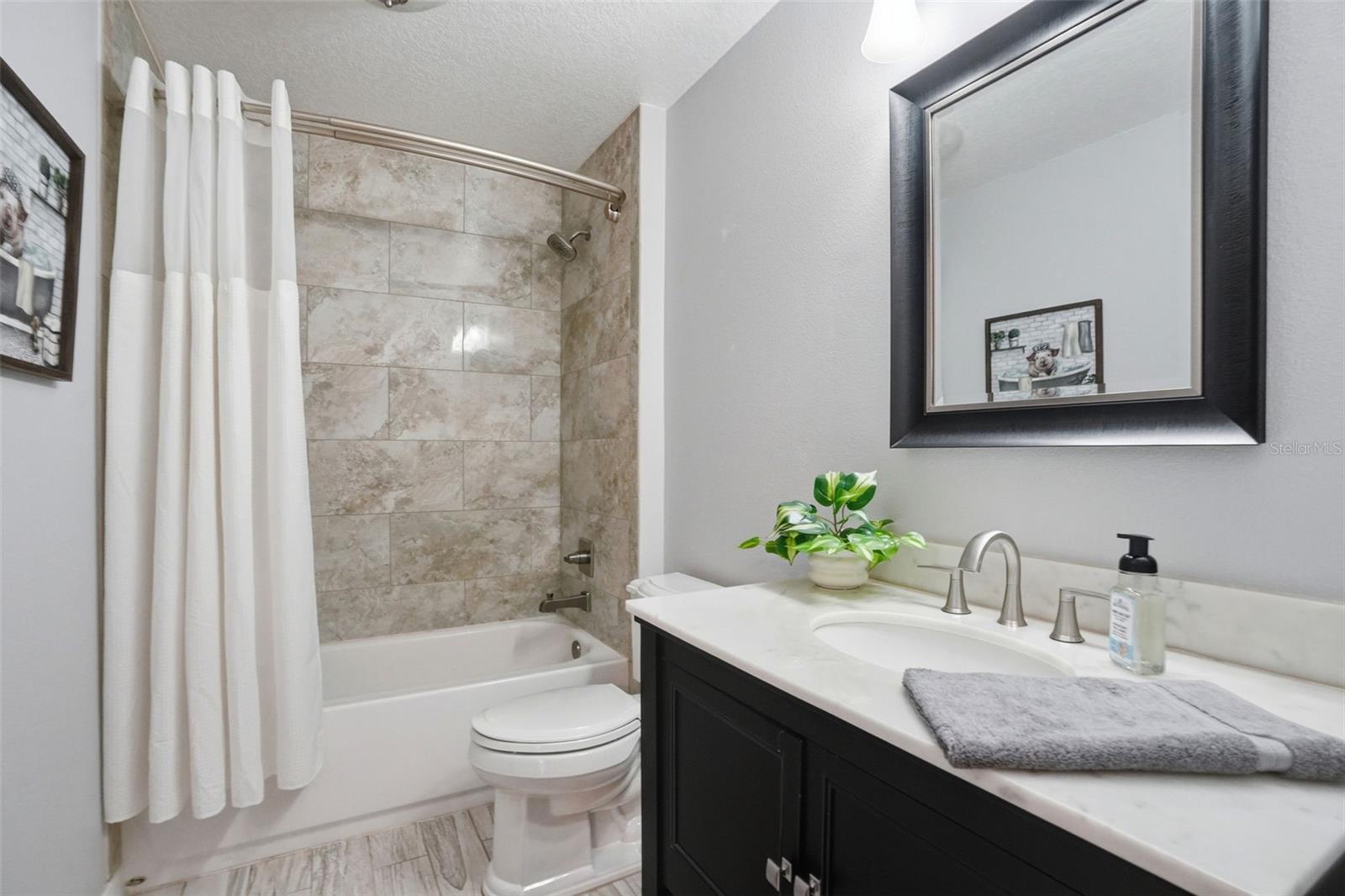 Image 9 of 99 For 7037 Cr 625  