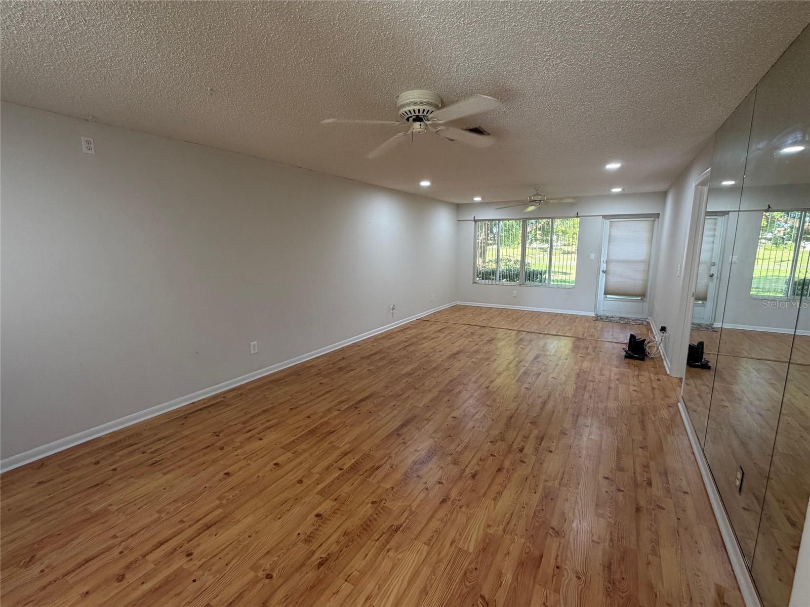 Image 5 of 14 For 3231 Teeside Drive 3