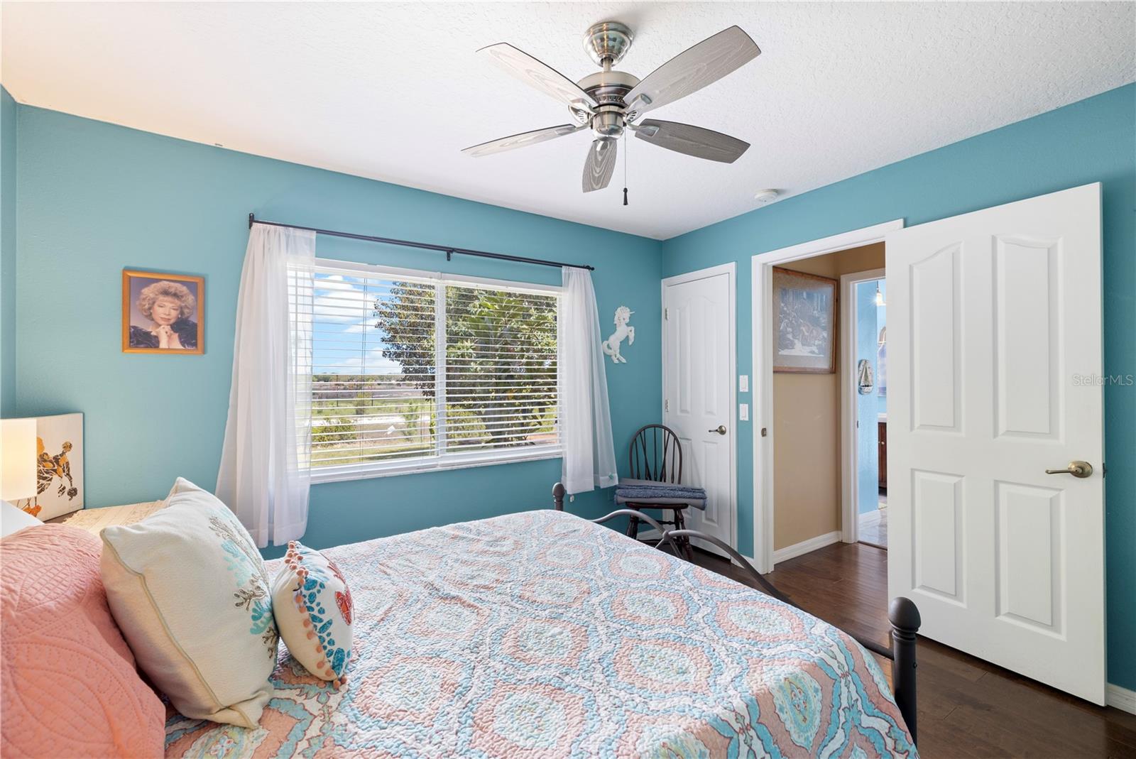 Listing photo id 34 for 3051 Waterfall Drive