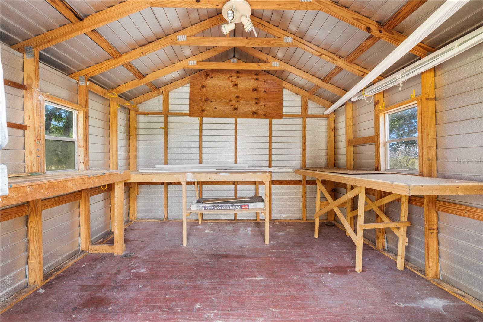 Listing photo id 41 for 3051 Waterfall Drive