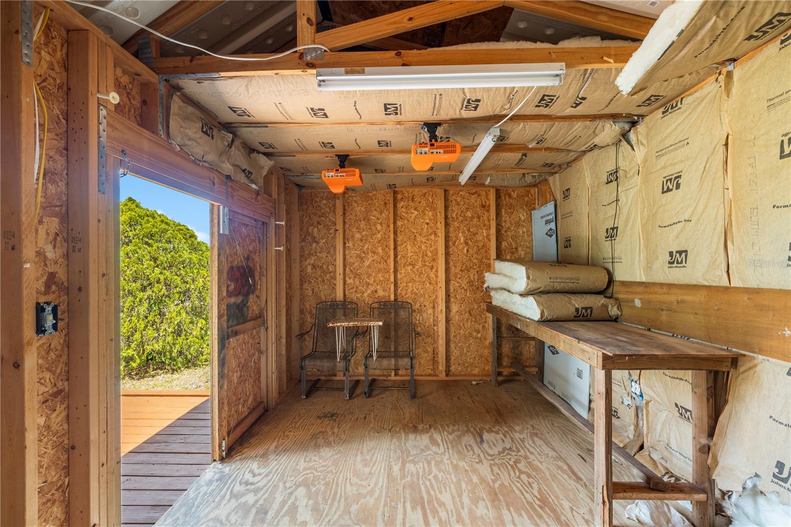 Listing photo id 49 for 3051 Waterfall Drive