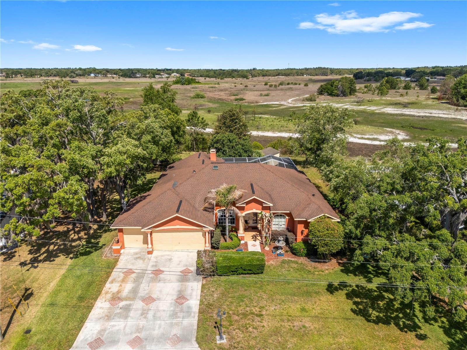 Listing photo id 51 for 3051 Waterfall Drive