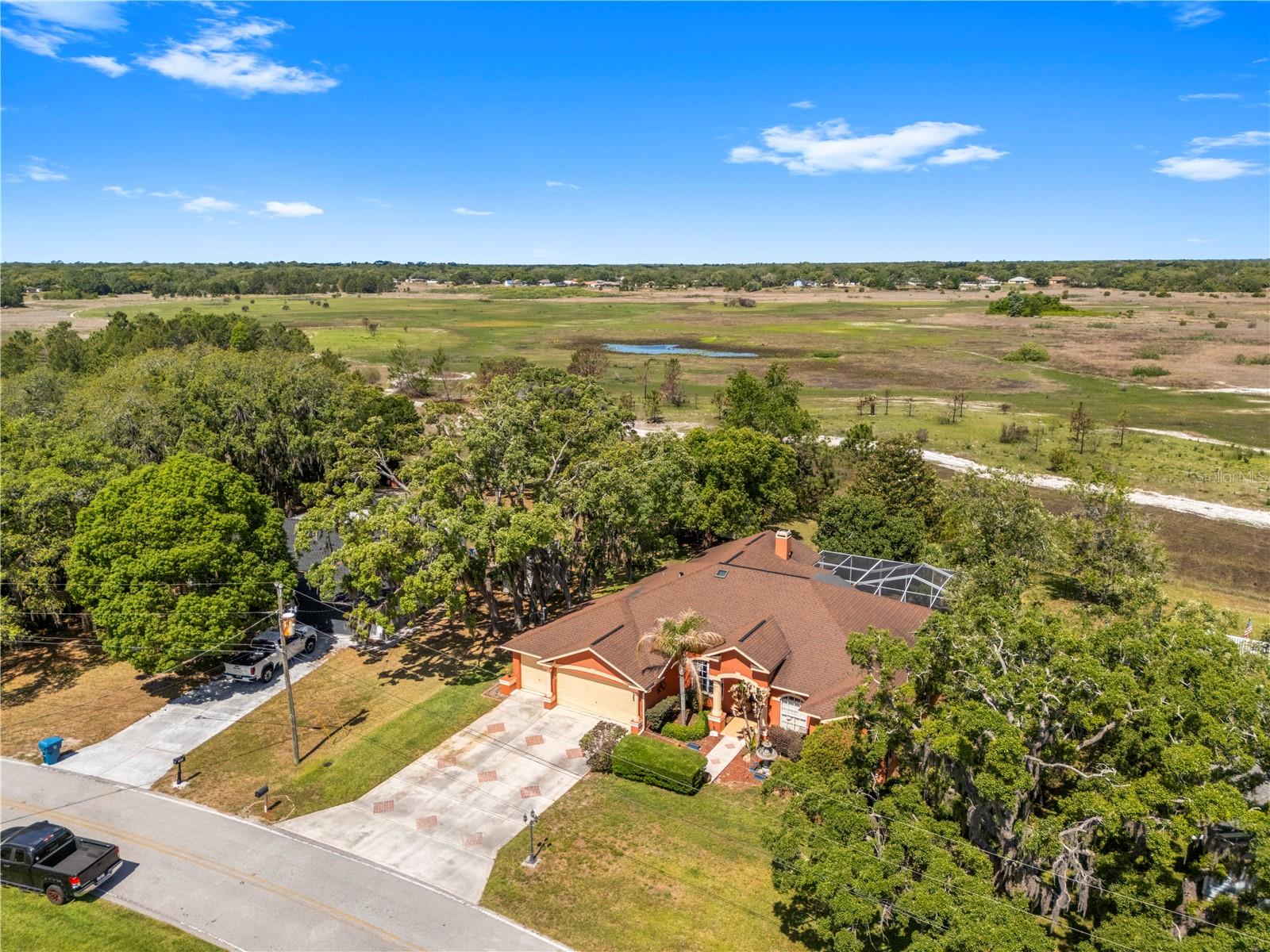 Listing photo id 52 for 3051 Waterfall Drive