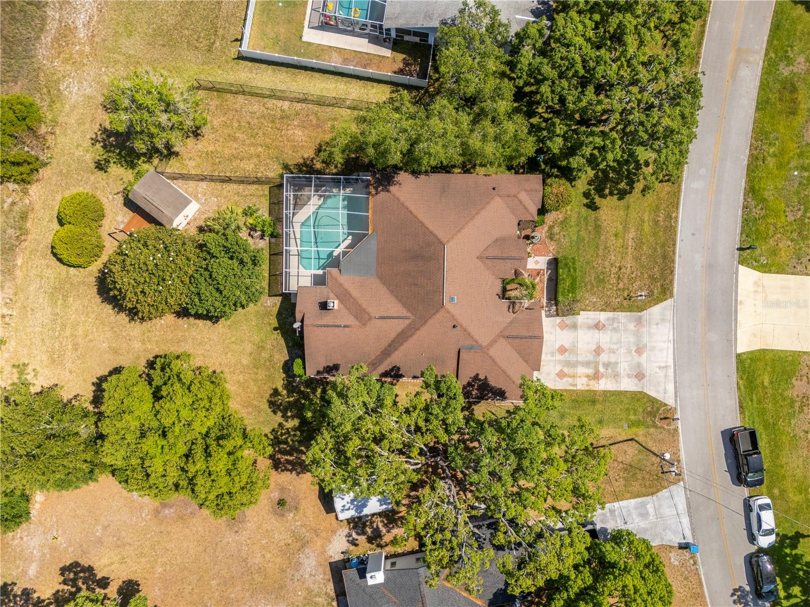 Listing photo id 54 for 3051 Waterfall Drive