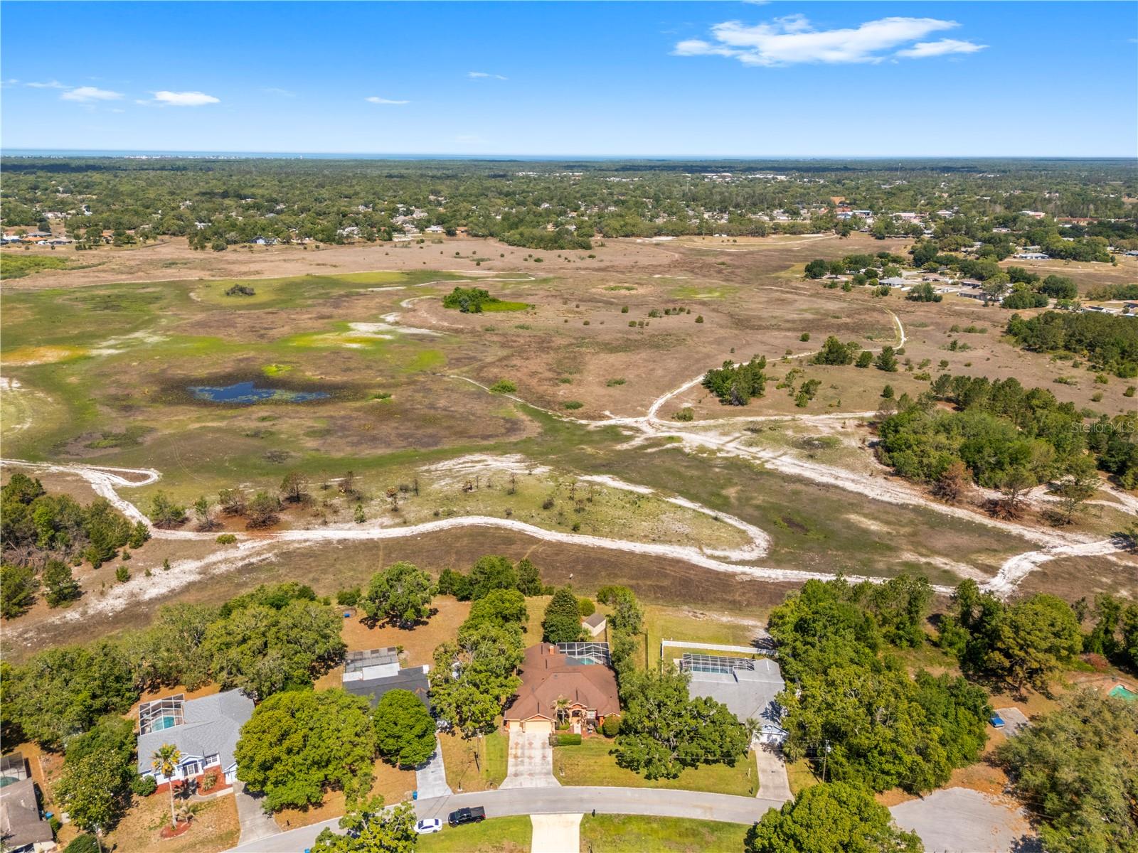 Listing photo id 69 for 3051 Waterfall Drive