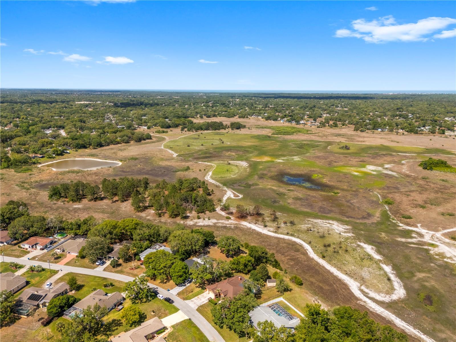 Listing photo id 70 for 3051 Waterfall Drive