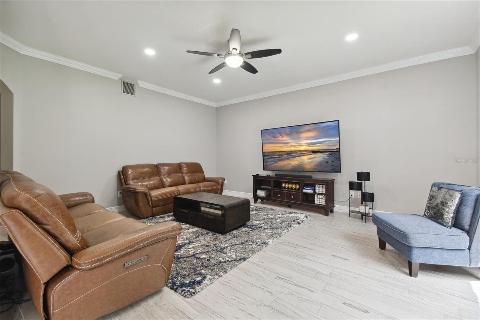 Image 21 of 65 For 19426 Sandy Springs Circle