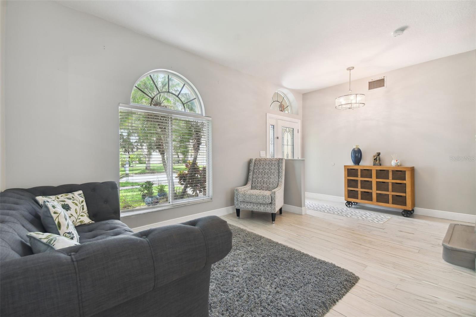 Image 5 of 65 For 19426 Sandy Springs Circle