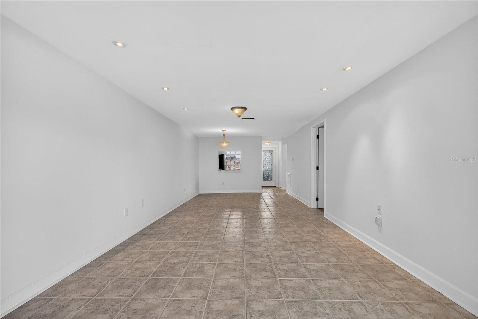 Image 18 of 35 For 4116 Hampton Drive