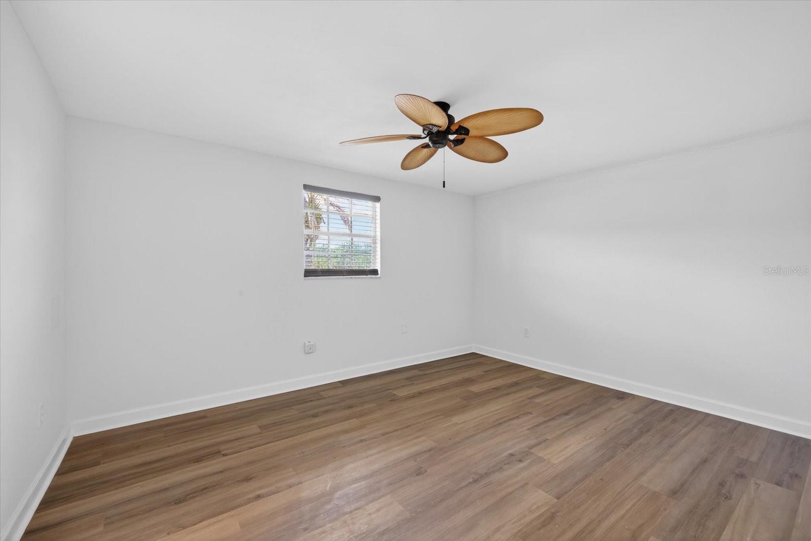 Image 21 of 35 For 4116 Hampton Drive