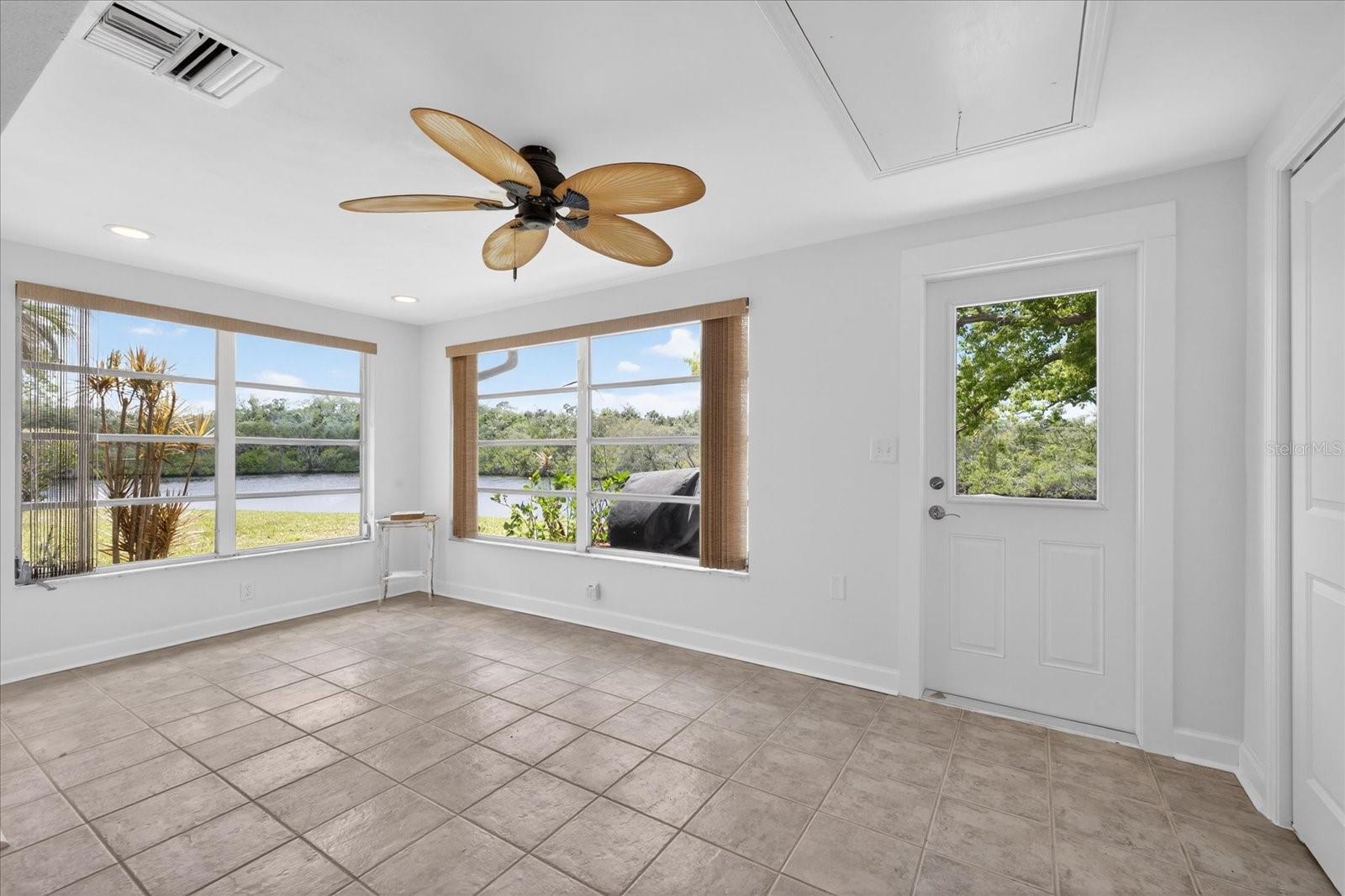 Image 8 of 35 For 4116 Hampton Drive