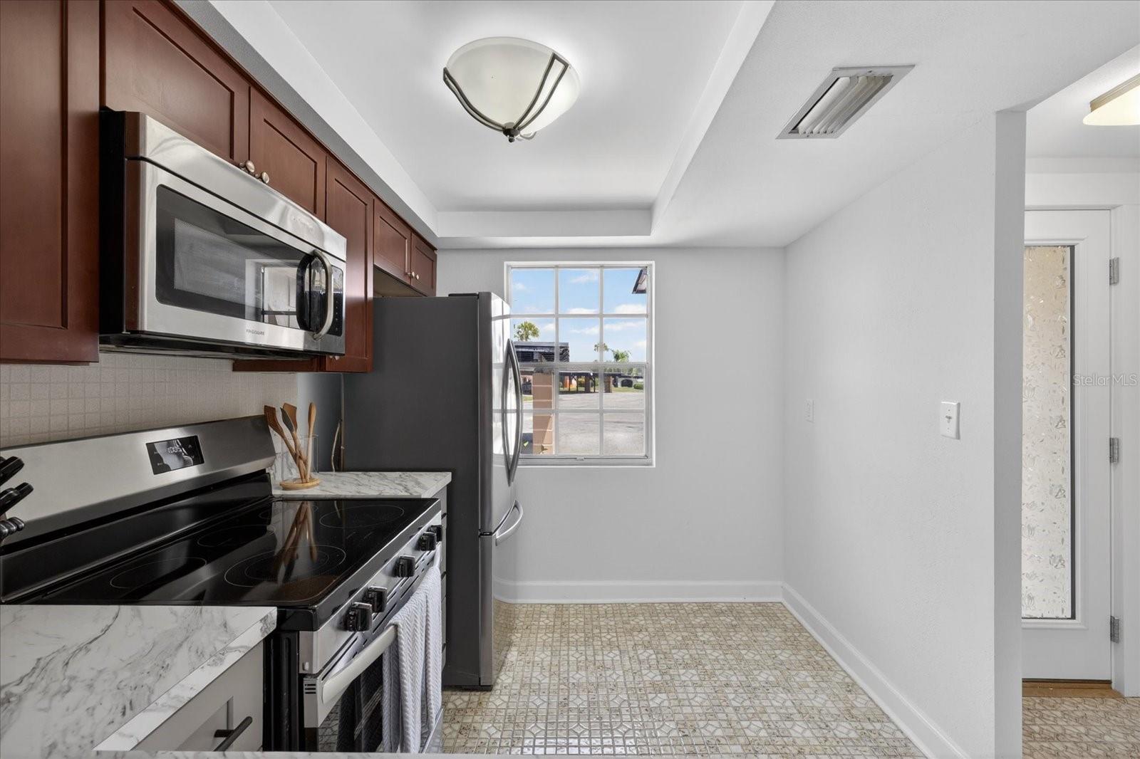 Image 9 of 35 For 4116 Hampton Drive