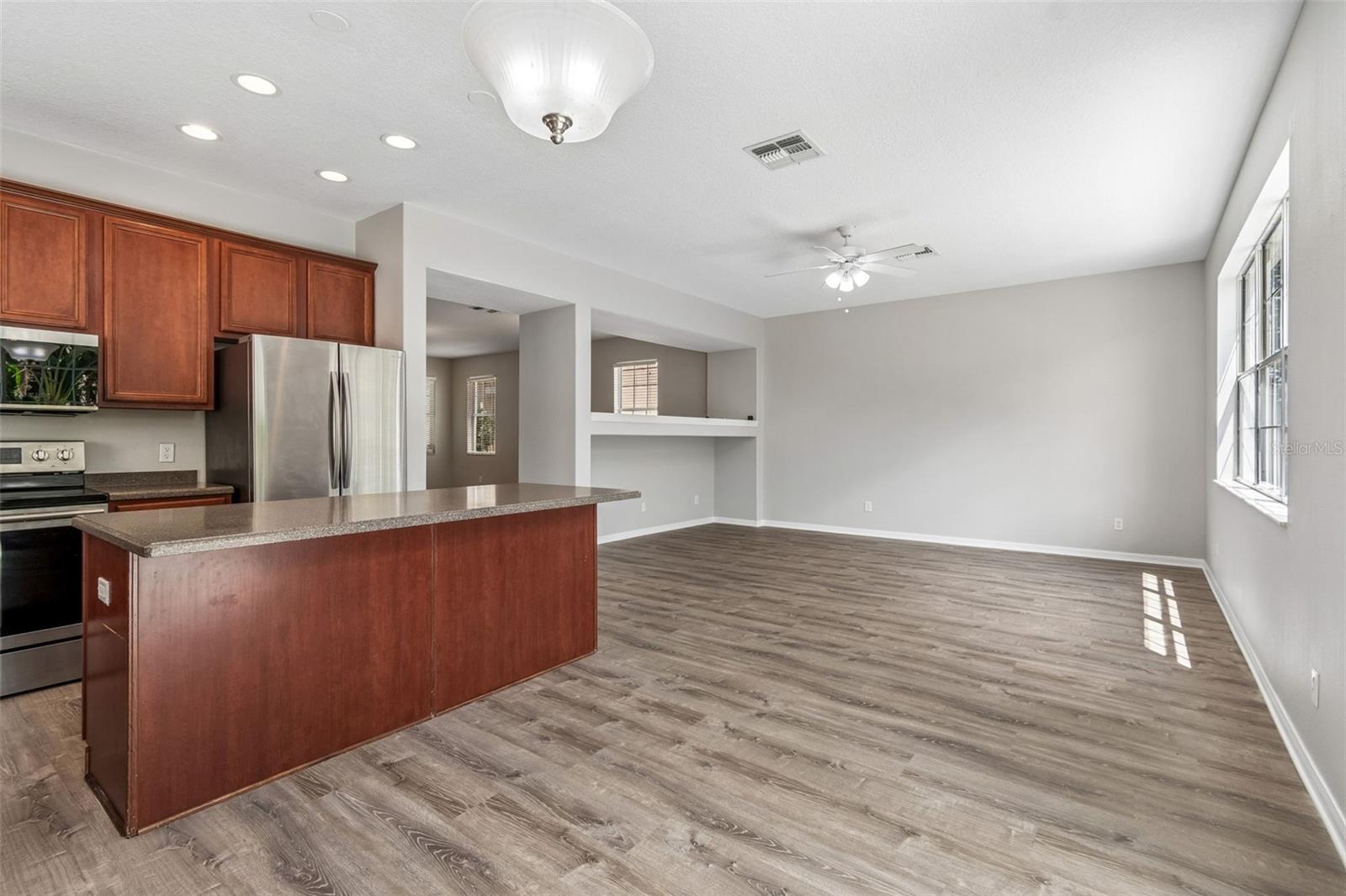 Image 13 of 57 For 17500 Glenapp Drive