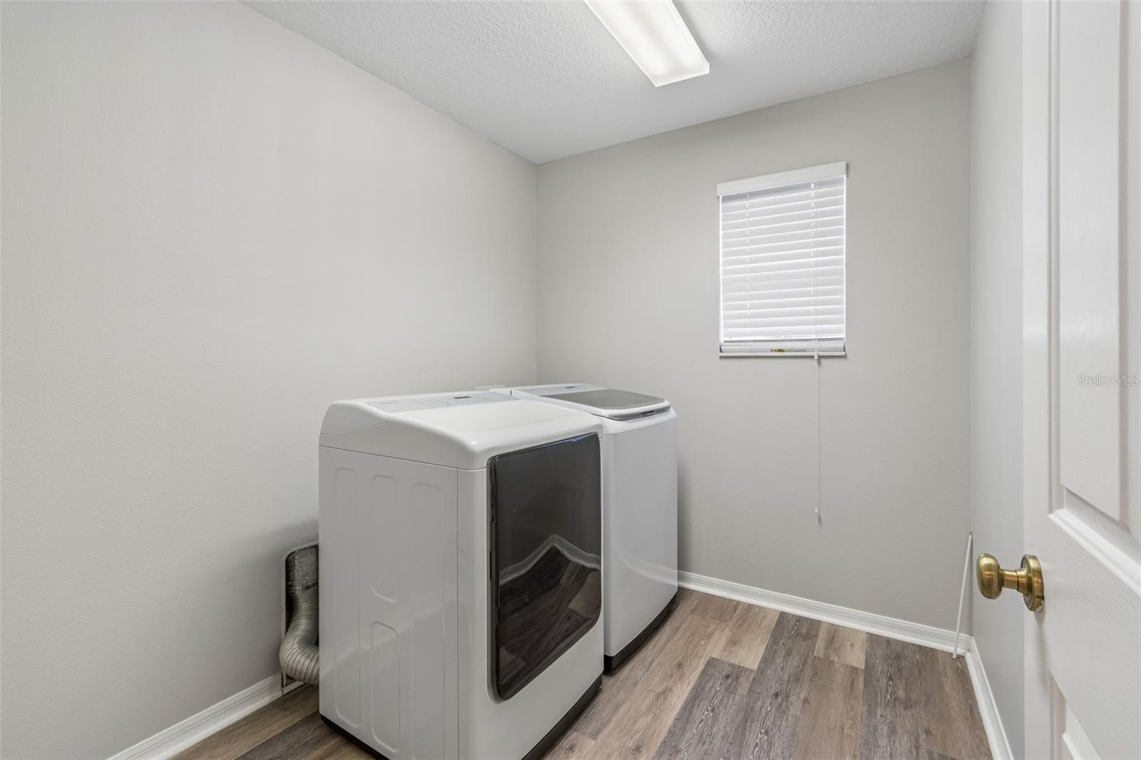 Image 20 of 57 For 17500 Glenapp Drive