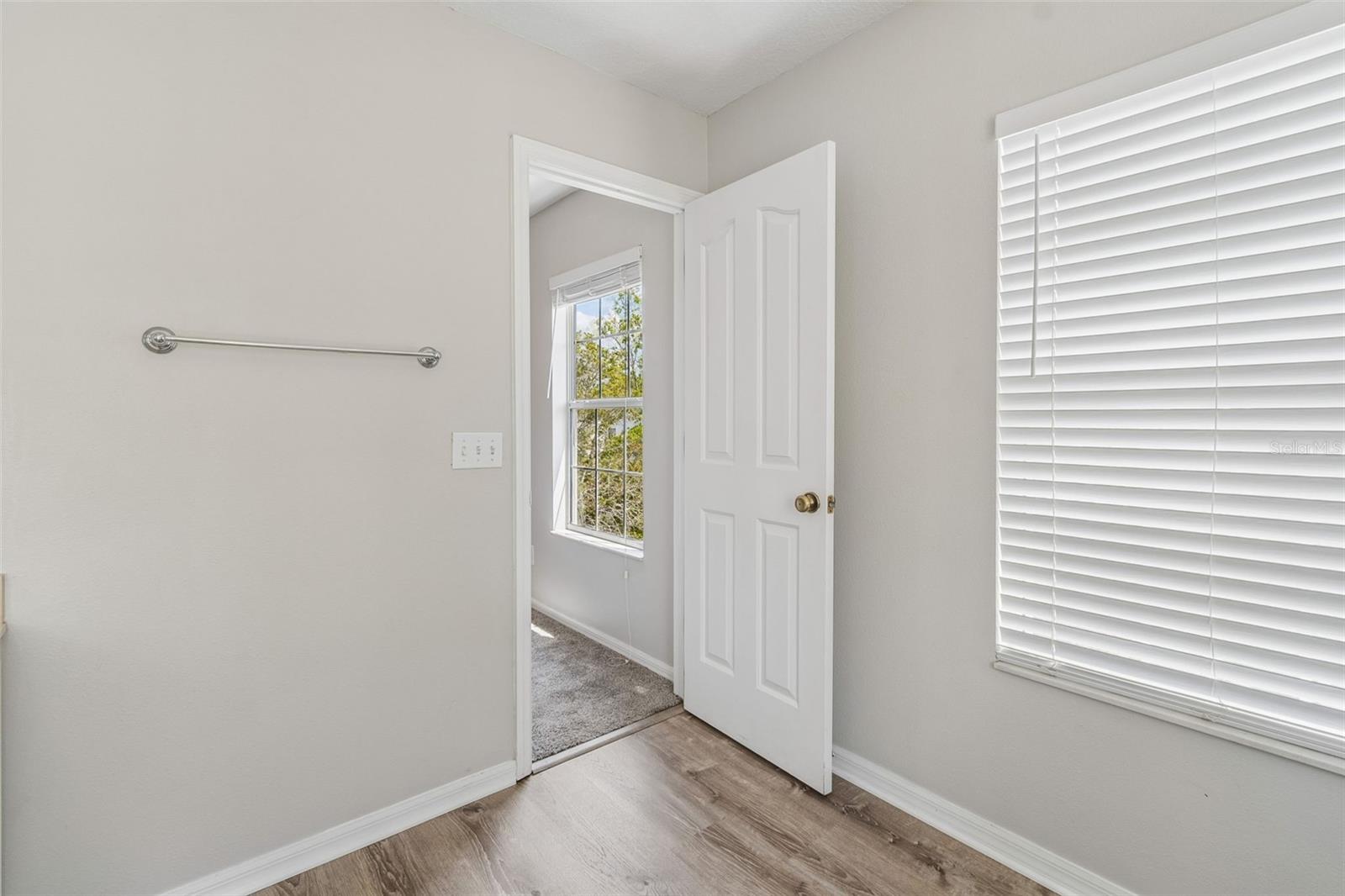 Image 27 of 57 For 17500 Glenapp Drive