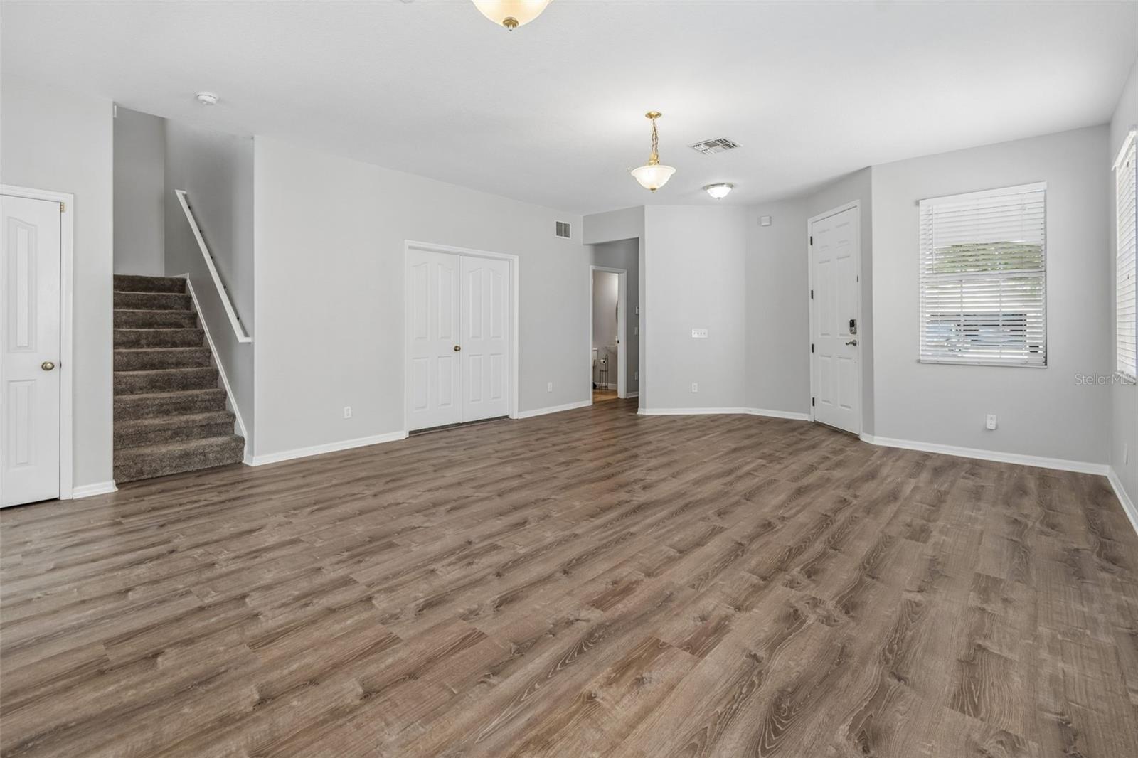 Image 5 of 57 For 17500 Glenapp Drive