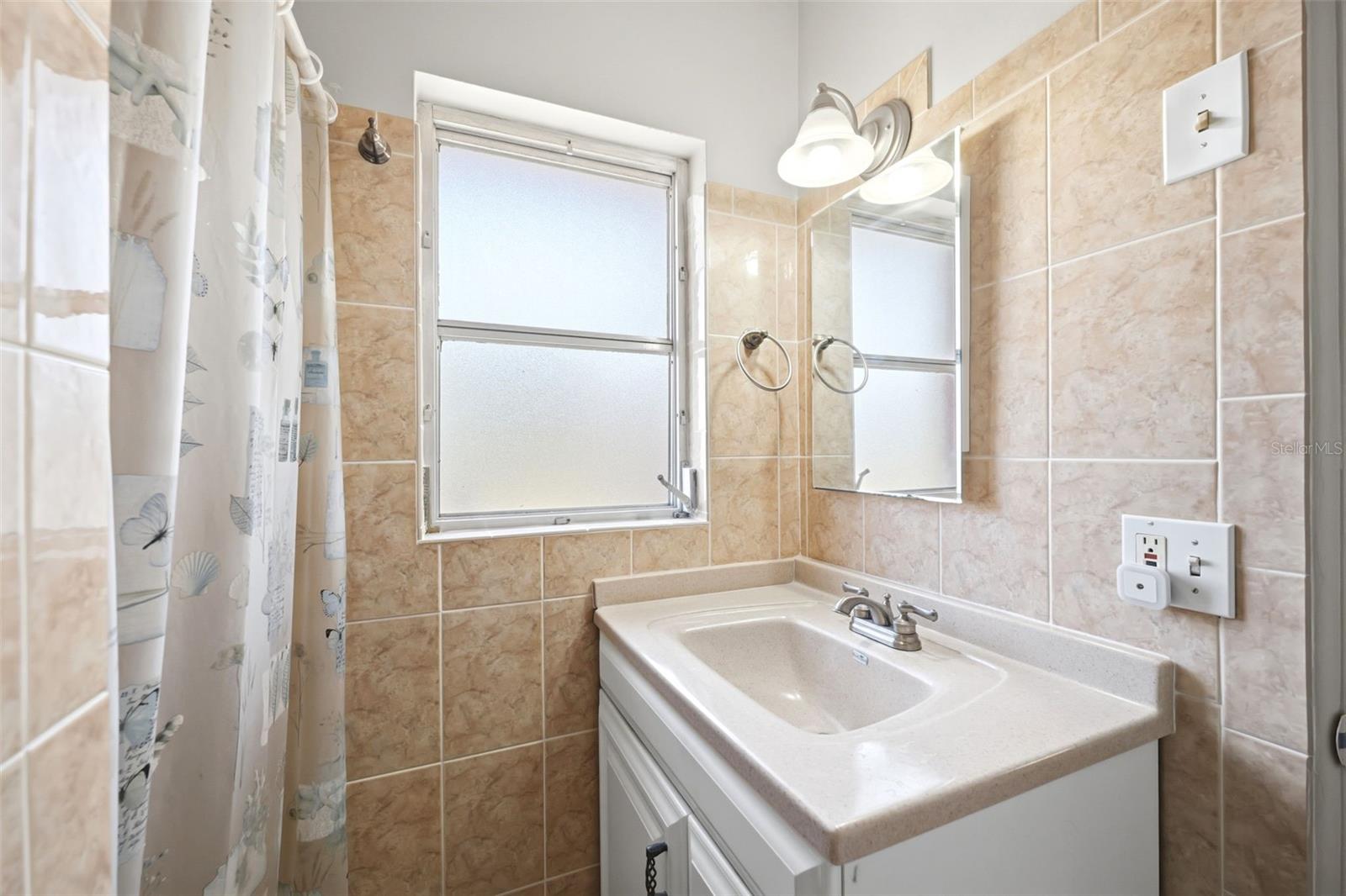 Image 13 of 44 For 764 13th Street