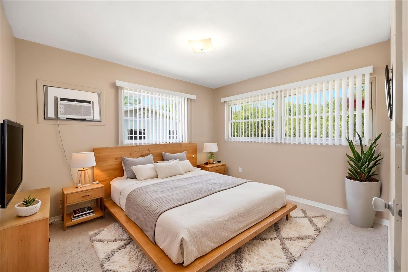 Image 14 of 44 For 764 13th Street