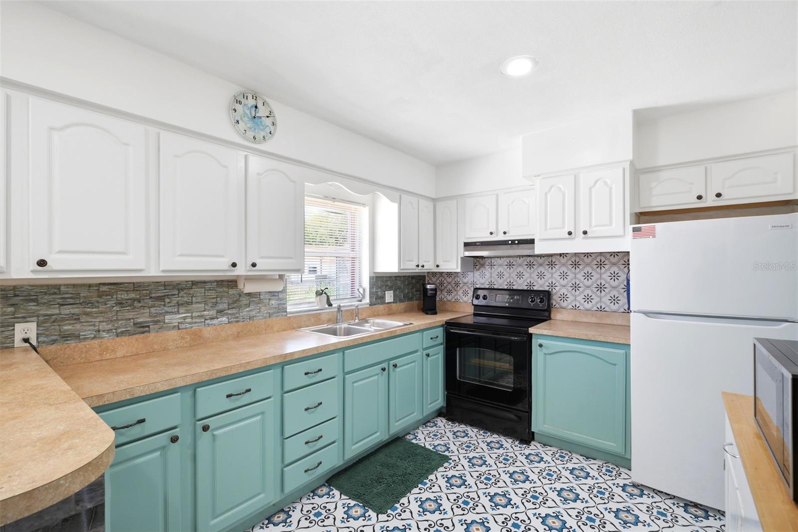 Image 6 of 44 For 764 13th Street