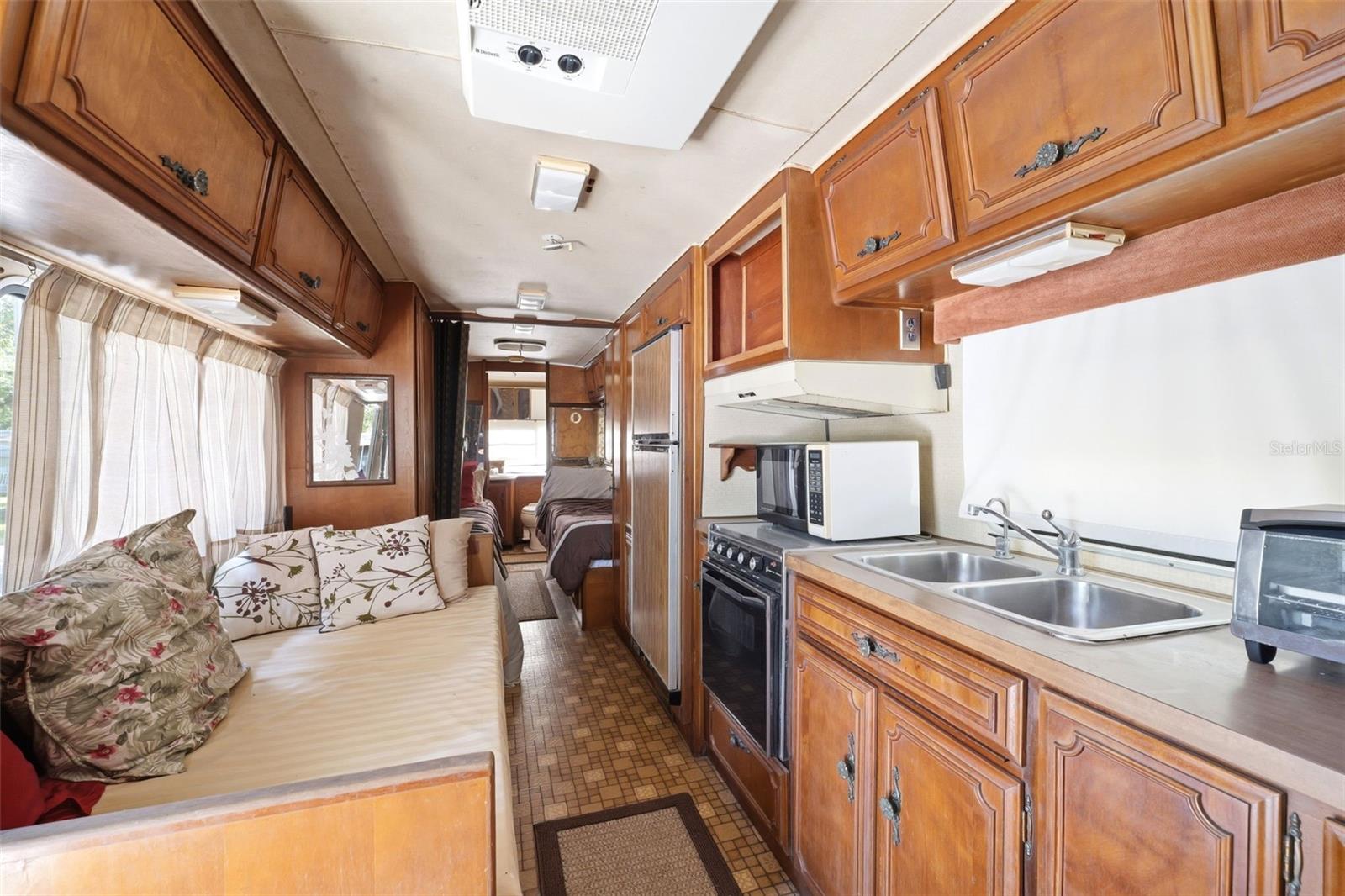 Image 30 of 63 For 6339 River Road