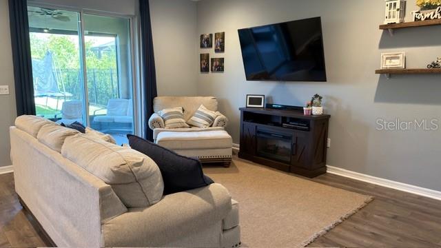 Image 5 of 45 For 4129 Beeswax Lane