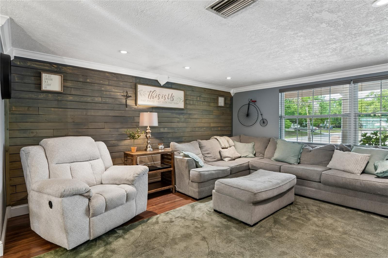 Image 7 of 63 For 5330 Dove Drive