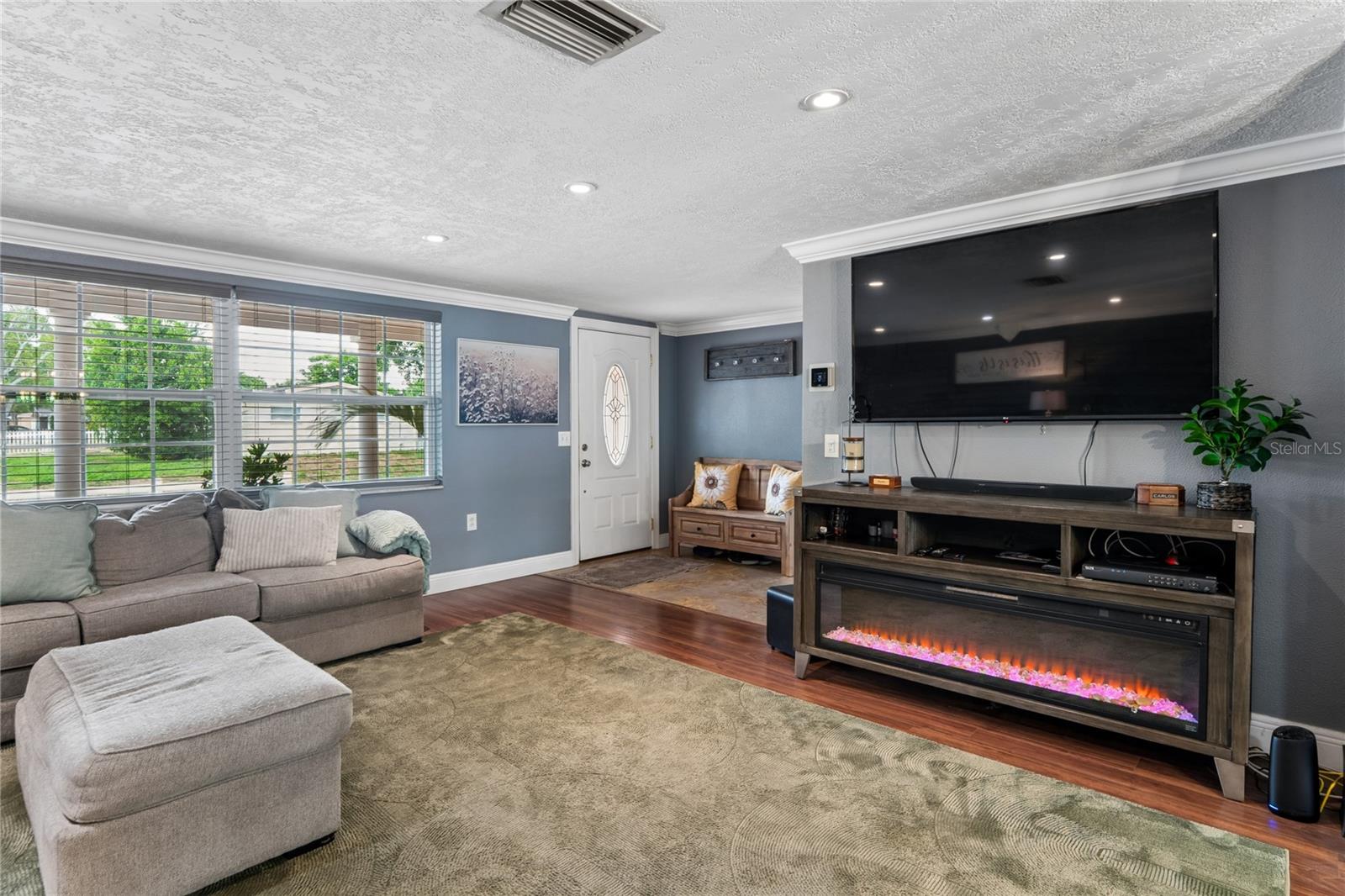 Image 8 of 63 For 5330 Dove Drive