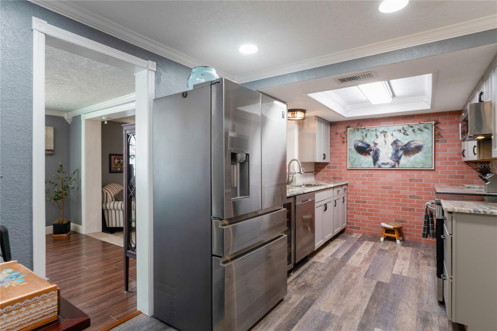 Image 9 of 63 For 5330 Dove Drive