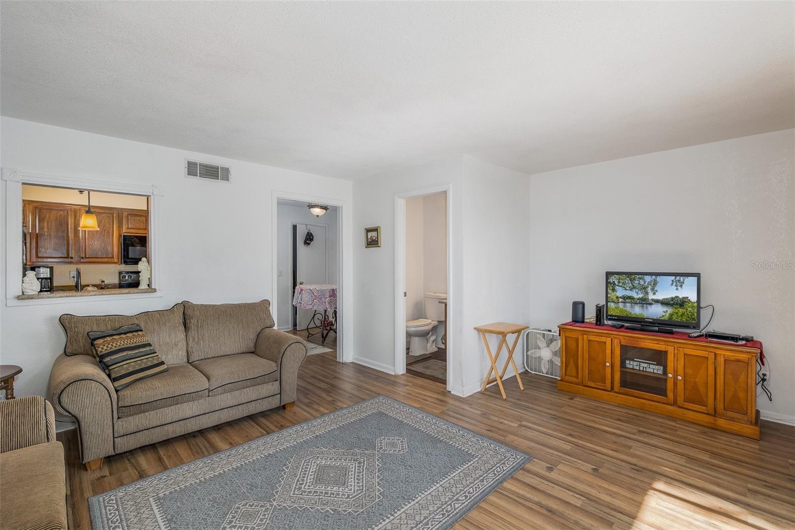 Image 26 of 43 For 9001 Tudor Drive H210