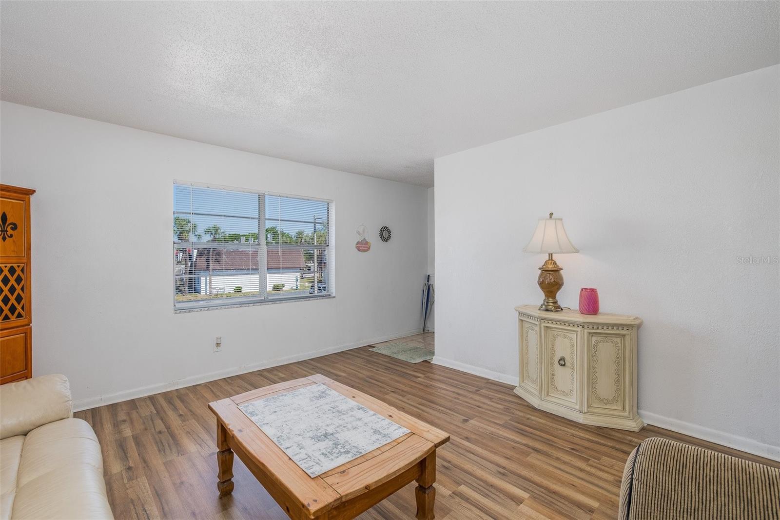 Image 28 of 43 For 9001 Tudor Drive H210