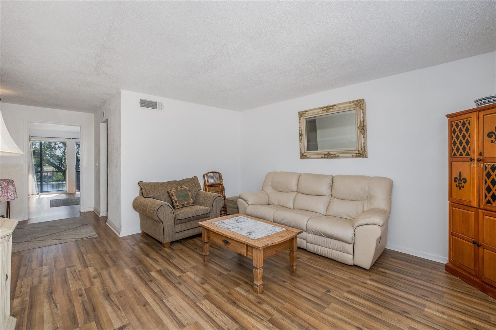 Image 29 of 43 For 9001 Tudor Drive H210