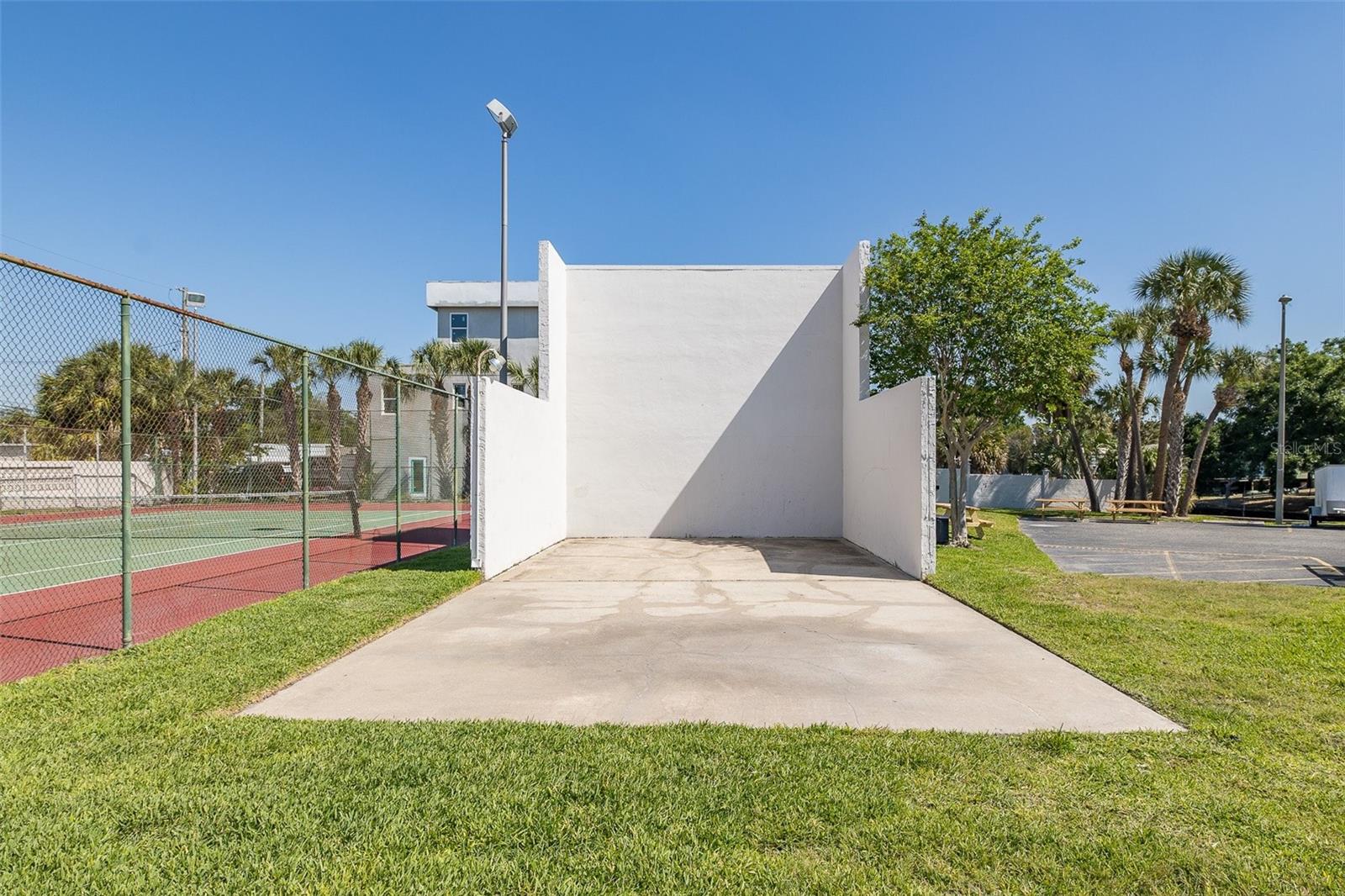 Image 38 of 43 For 9001 Tudor Drive H210