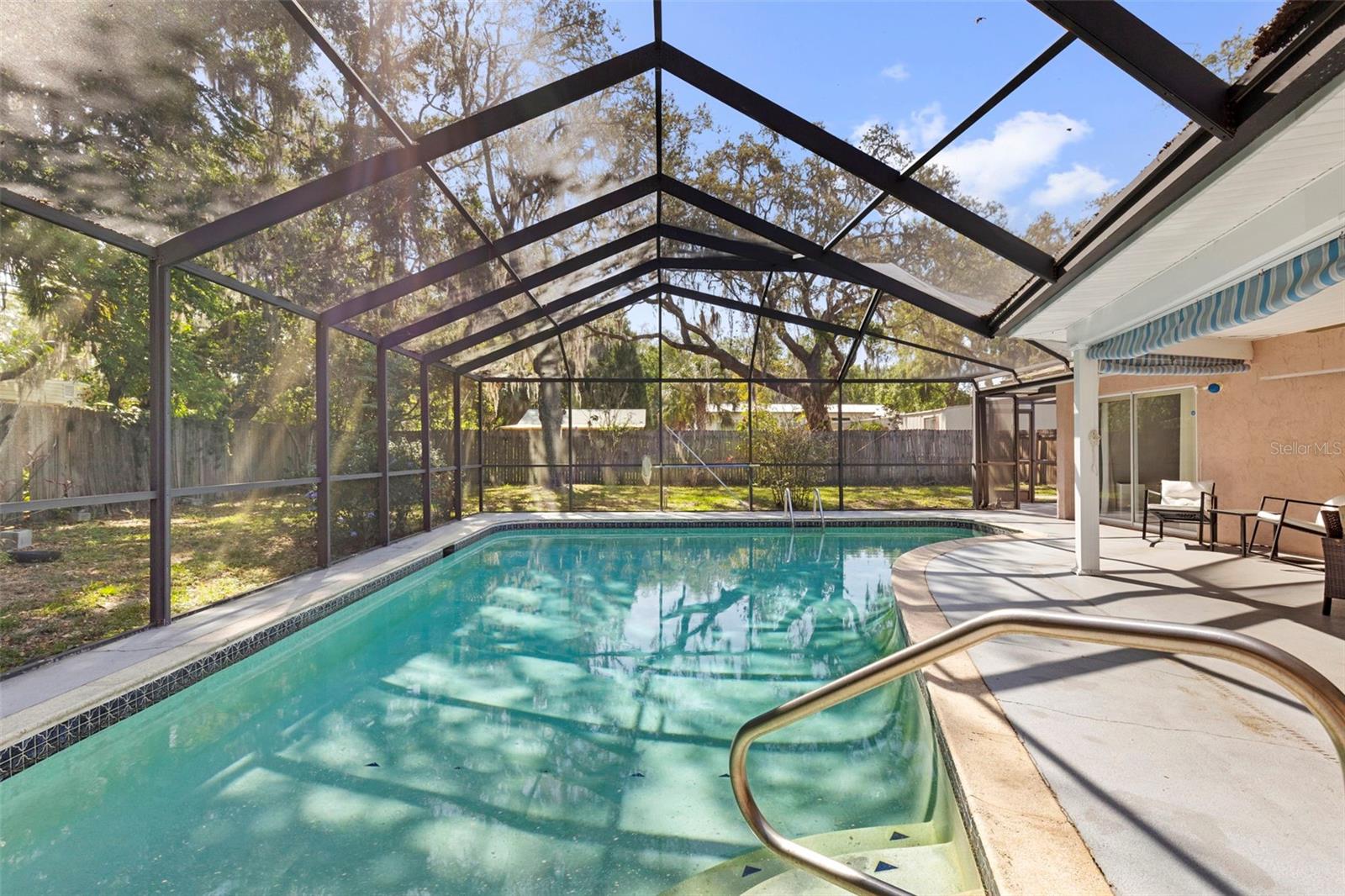 Listing photo id 26 for 8976 Lake Drive