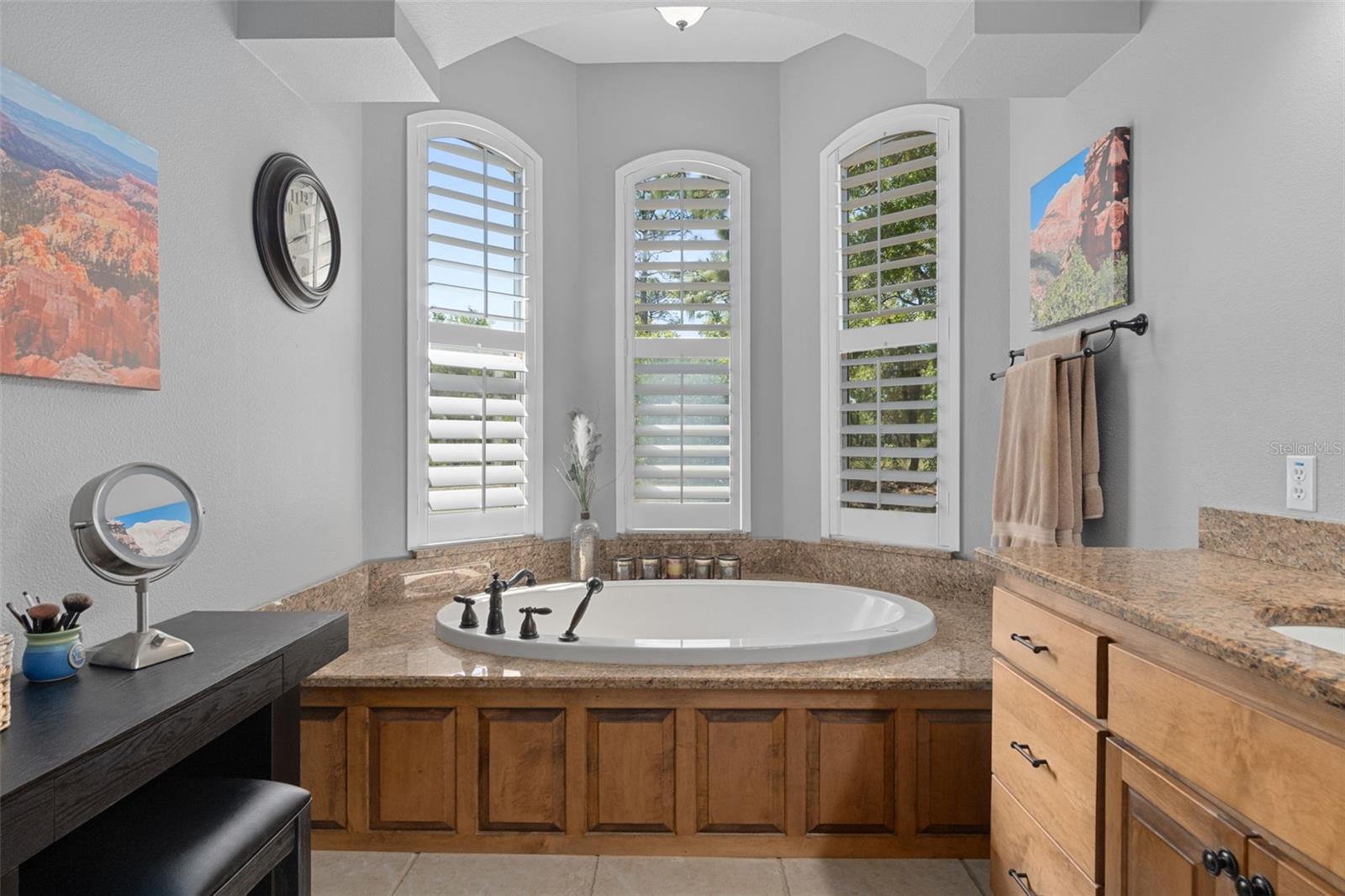 Image 39 of 100 For 3975 Grayhawk Loop