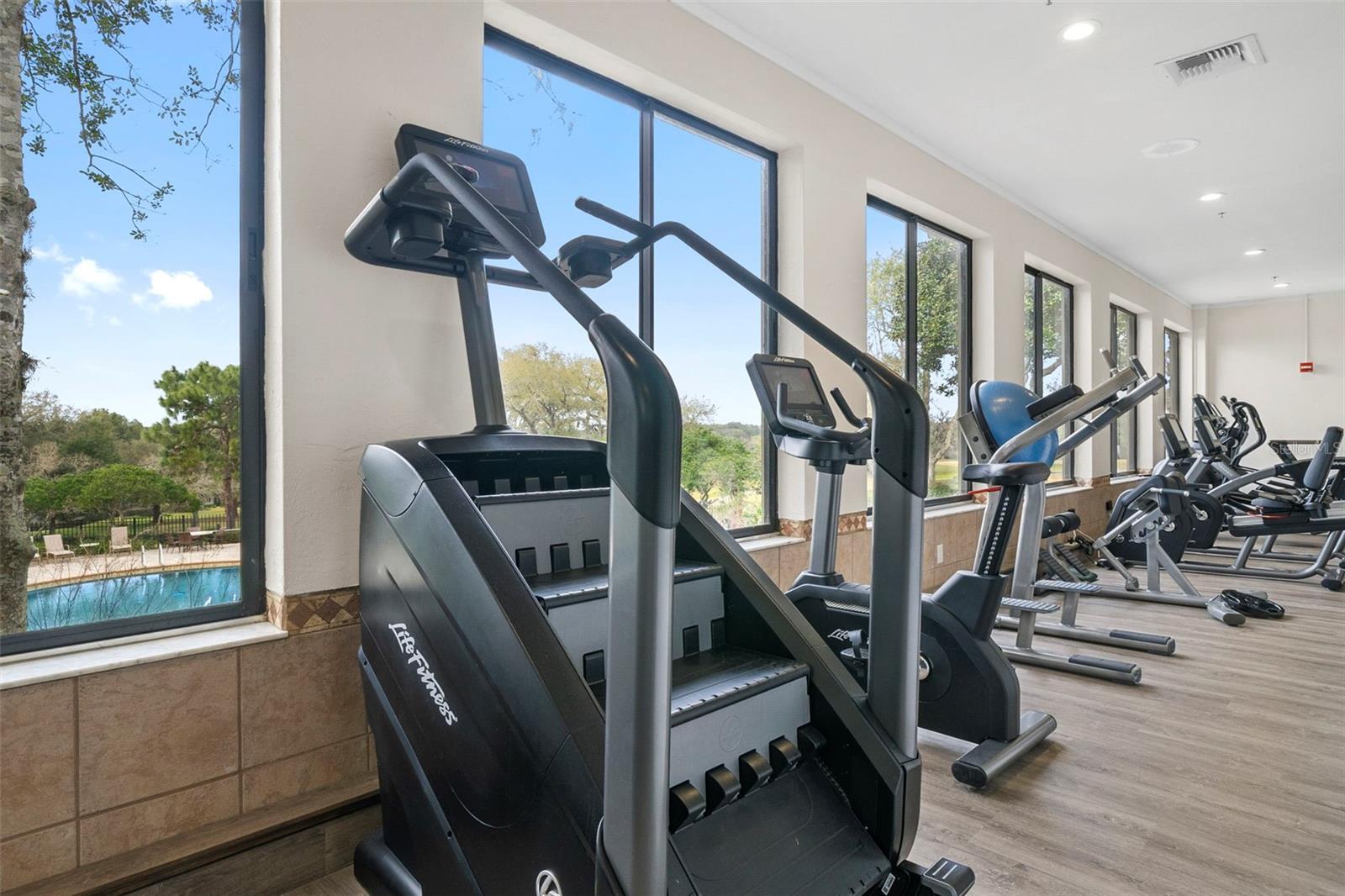 Image 90 of 100 For 3975 Grayhawk Loop