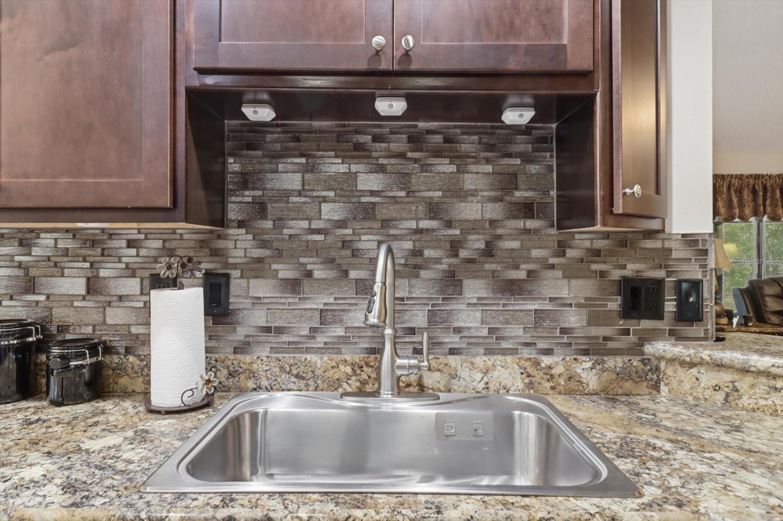 Image 18 of 45 For 16389 Margot Road