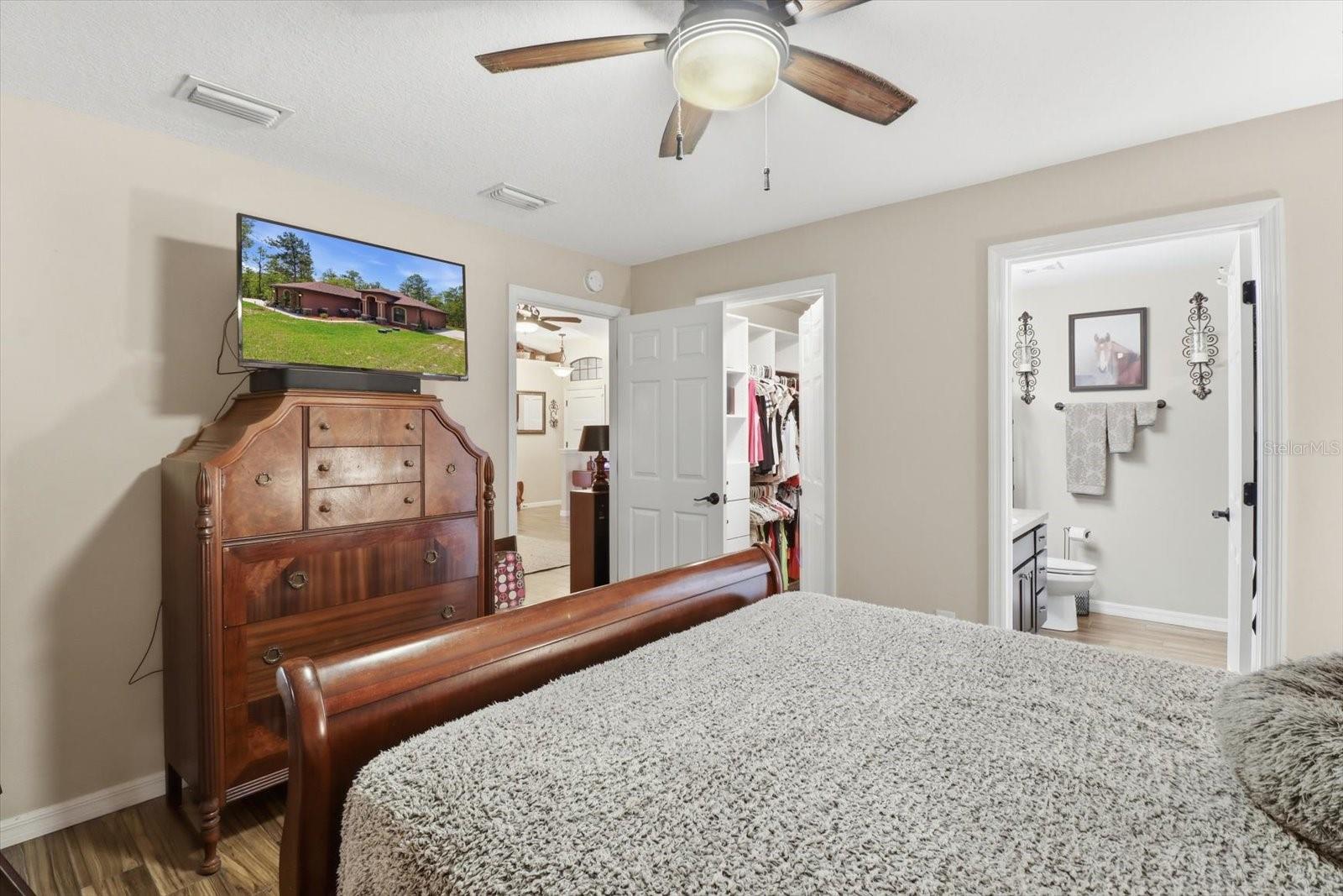 Image 23 of 45 For 16389 Margot Road