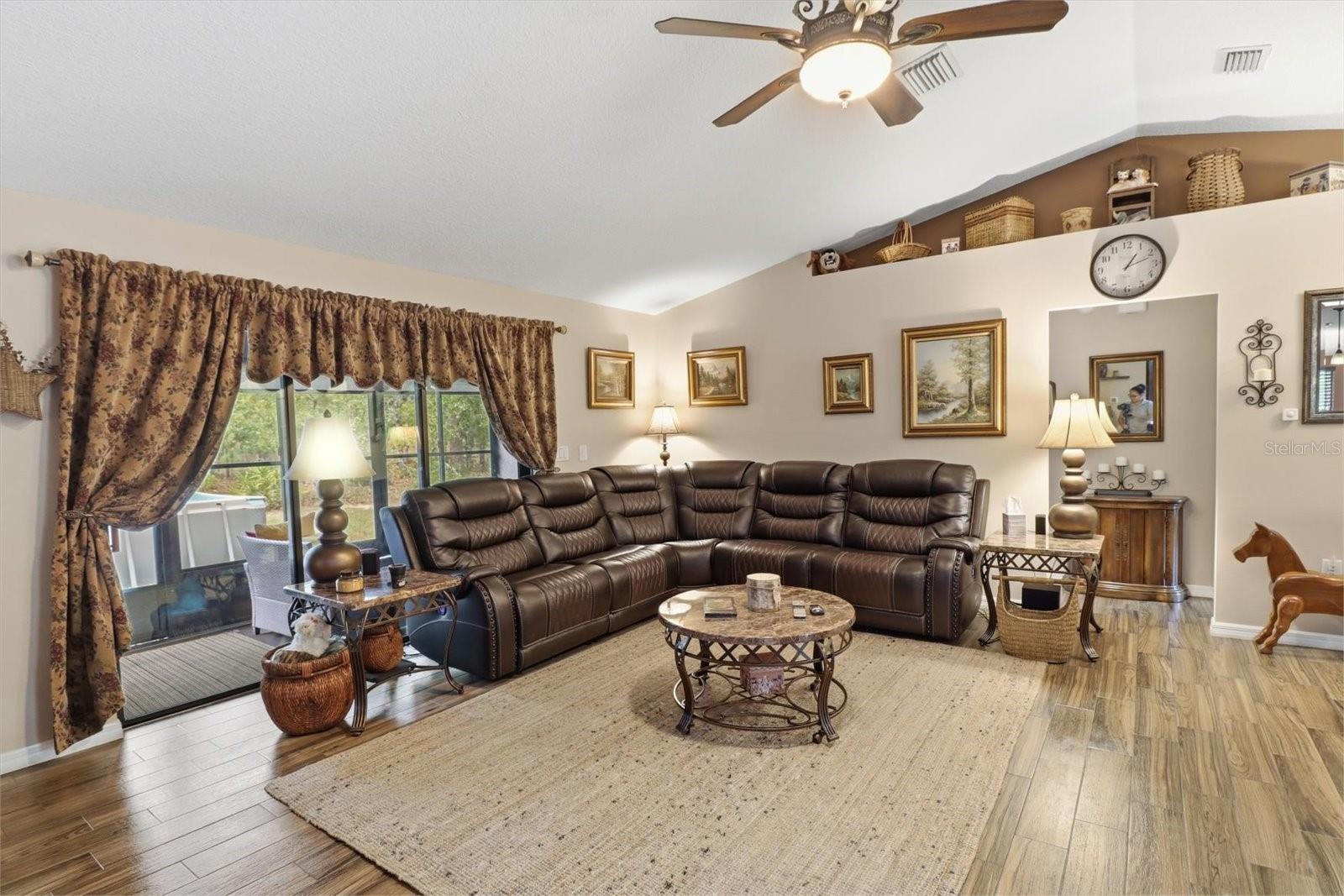 Image 9 of 45 For 16389 Margot Road