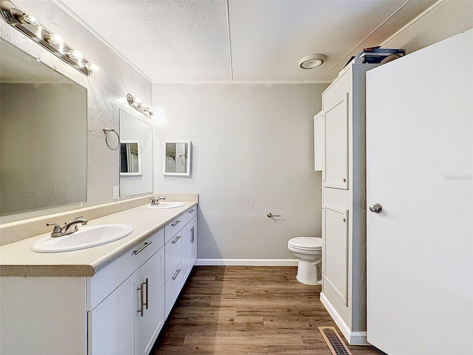 Image 34 of 76 For 15936 Archer St & 9718 Denton Ave.