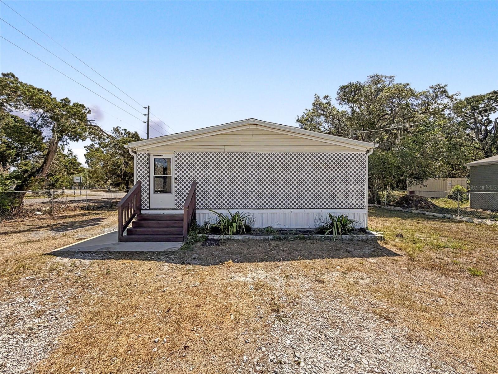 Image 4 of 76 For 15936 Archer St & 9718 Denton Ave.