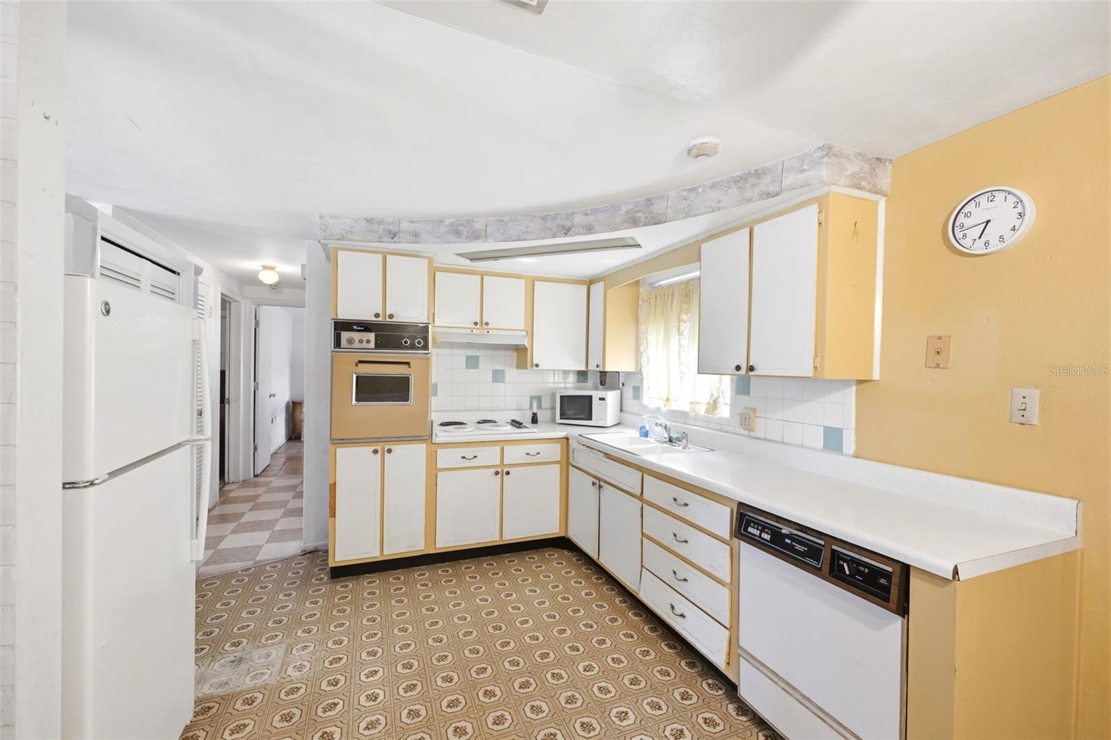 Image 7 of 22 For 3542 Bedford Street