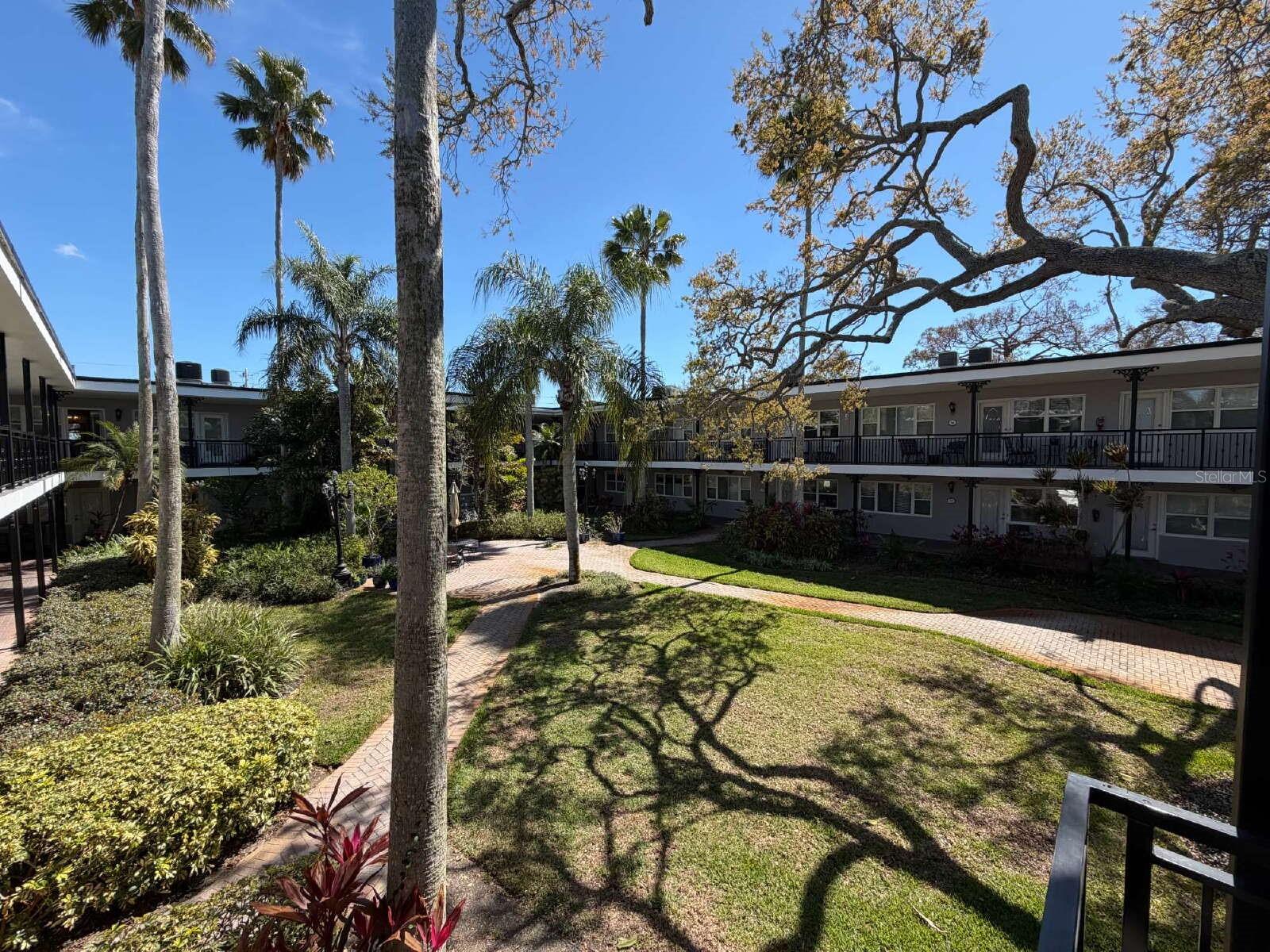 Image 13 of 20 For 1101 Victoria Drive 23