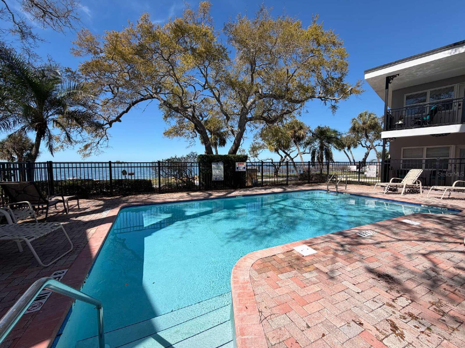 Image 18 of 20 For 1101 Victoria Drive 23