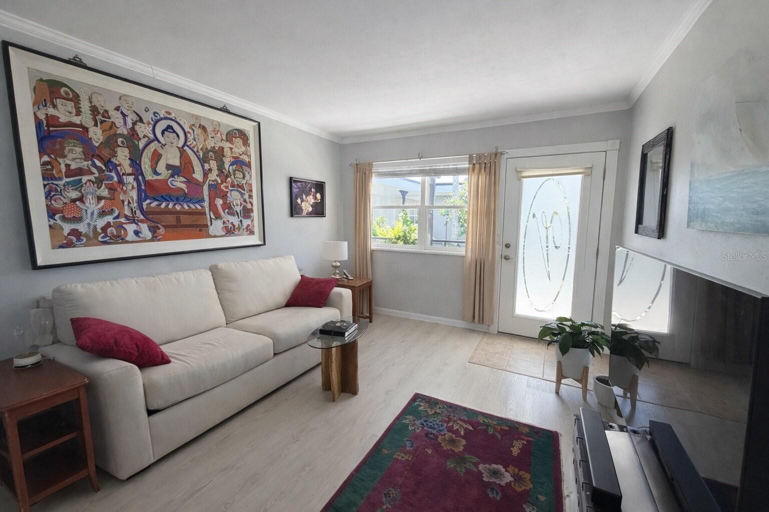 Image 4 of 20 For 1101 Victoria Drive 23