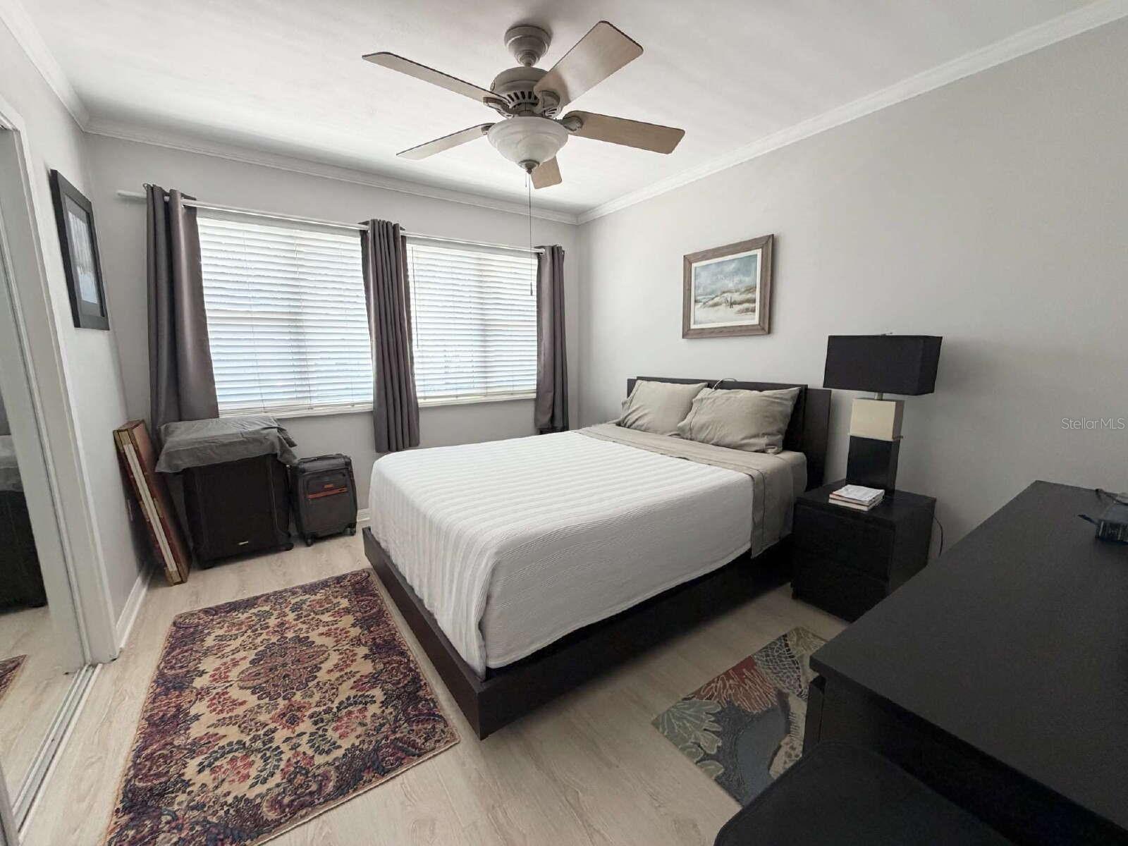 Image 9 of 20 For 1101 Victoria Drive 23