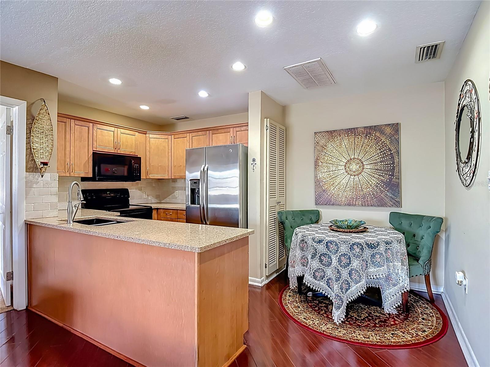 Image 19 of 39 For 4812 Jasper Drive 203